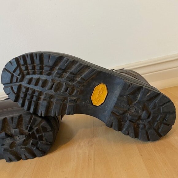 Ladies size 7 wide LL Bean Cresta Hiking Boots. - Picture 6 of 8